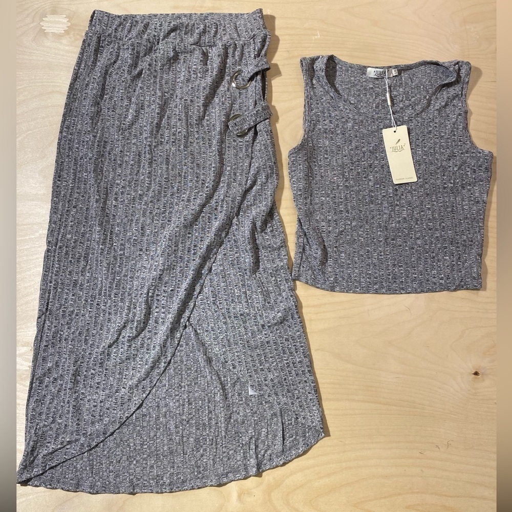 Julia Skirt with matching Sleeveless Shirt L/XL (CH)